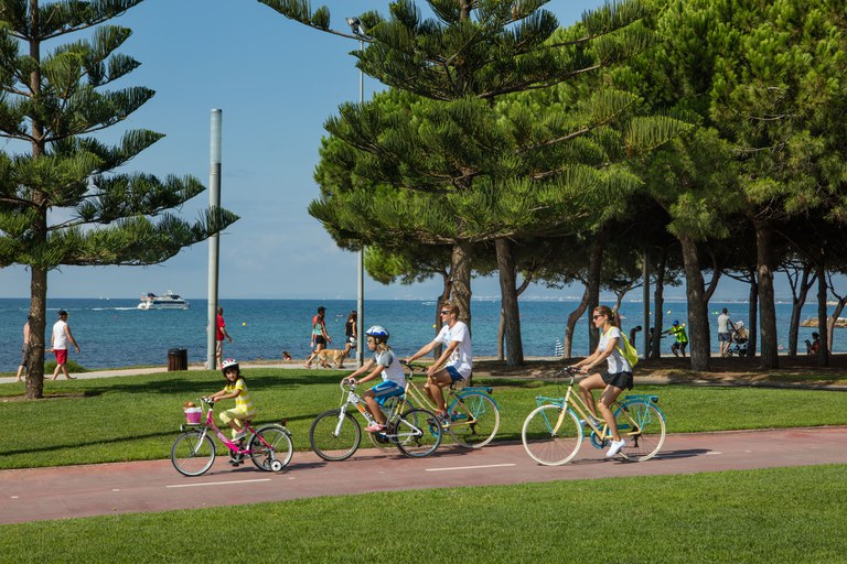 Cambrils encapçala el rànquing de destinacions preferides per les famílies britàniques.