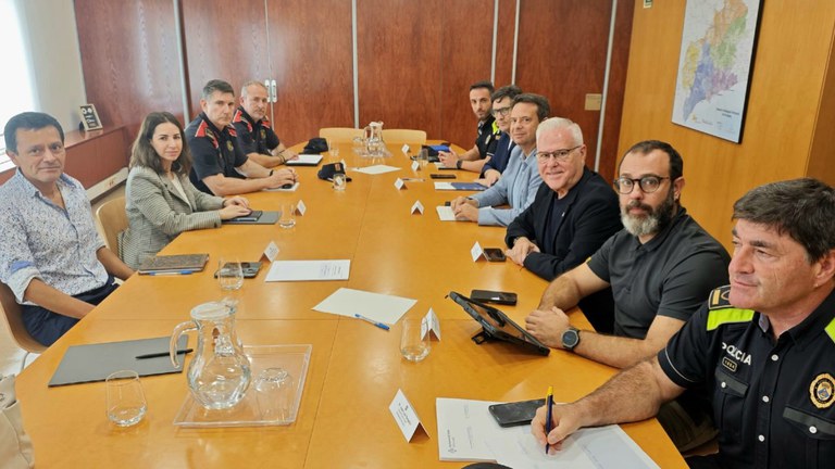 El Govern i els ajuntaments de Cambrils i Salou impulsen un grup de treball per combatre el top manta.