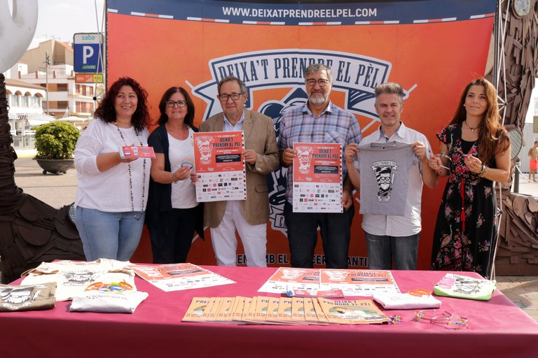 El port de Cambrils es convertirà en una gran barberia per recaptar fons per a la investigació del càncer infantil .