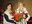 El tradicional taller d’ornamentació amb flors enceta les activitats de Nadal del Casal Municipal de la Gent Gran