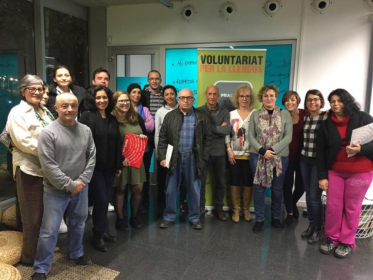 El Voluntariat per la Llengua s'amplia a Cambrils amb les pràctiques lingüístiques als establiments col·laboradors.