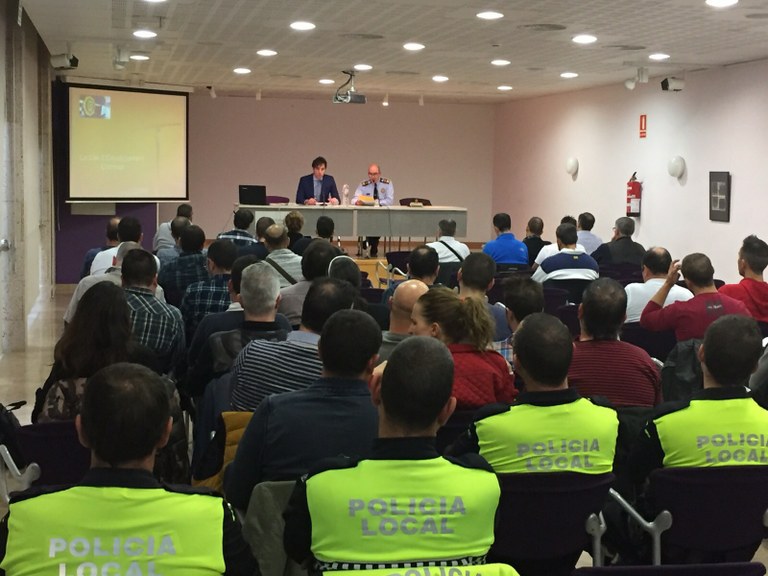 Èxit de convocatòria en les ponències sobre la modificació de la Llei d’Enjudiciament Criminal organitzades per la Policia Local de Cambrils.