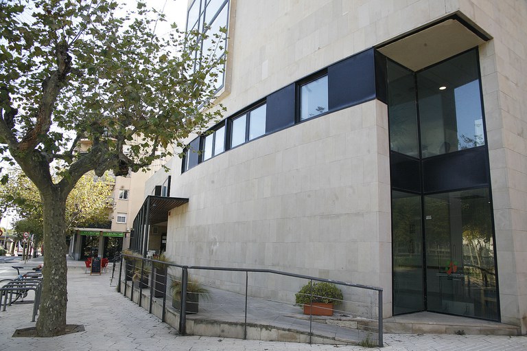 L’Ajuntament de Cambrils engega un projecte per conèixer de primera mà les necessitats de les persones majors de 80 anys.