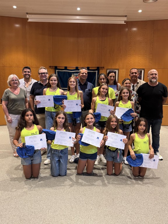 L’Ajuntament de Cambrils ofereix una recepció institucional al Club Rítmica Cambrils.