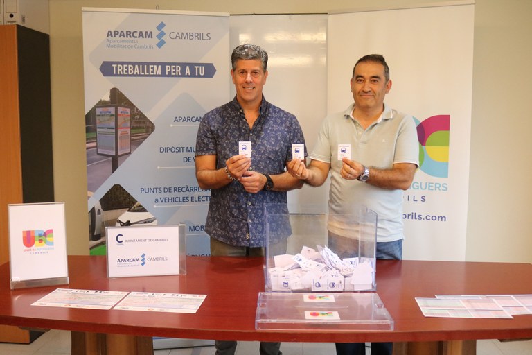 La campanya de promoció del bus urbà de Cambrils “Viatja i guanya” anuncia les butlletes guanyadores.