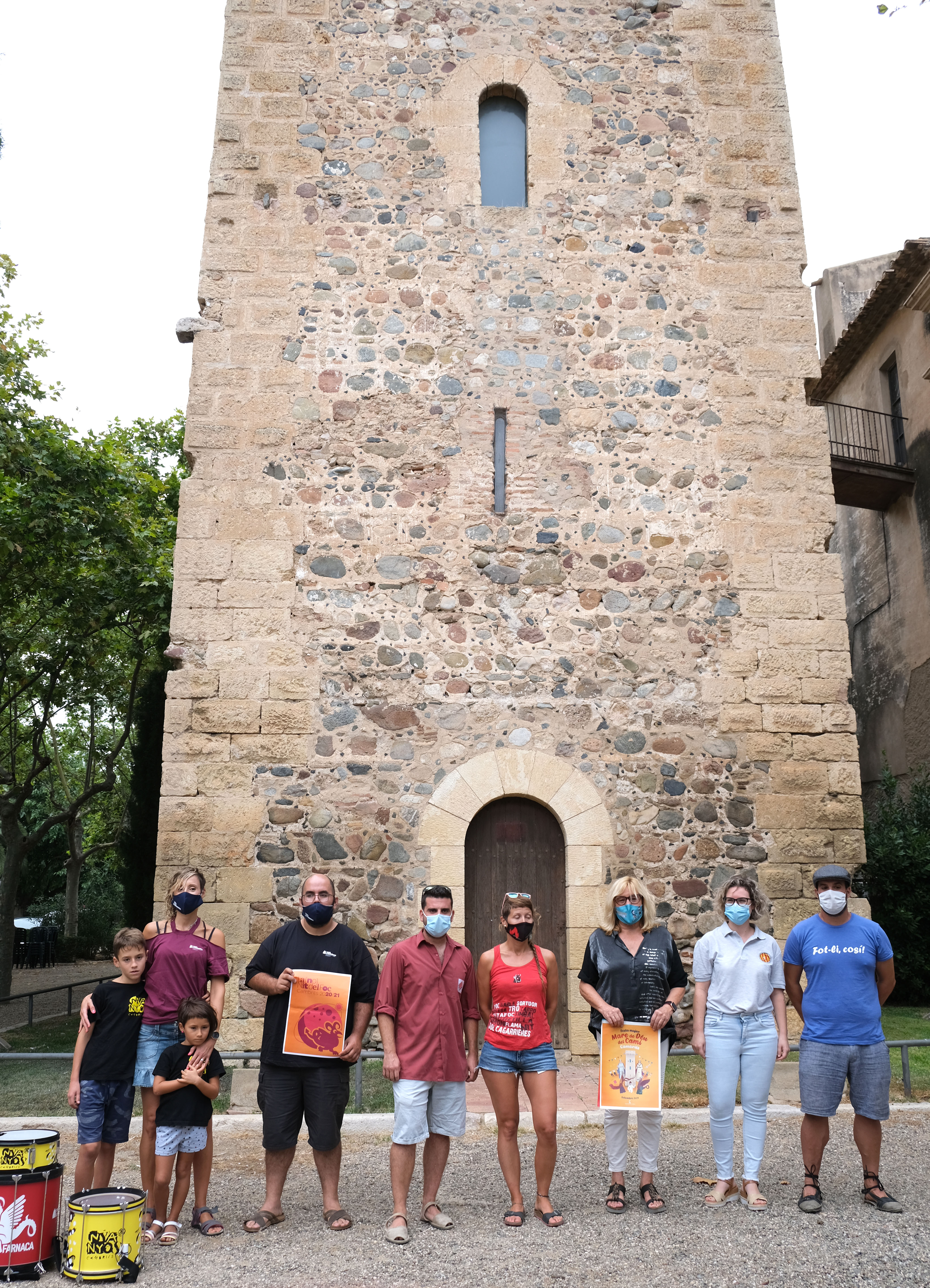 "fotogrupvertical.jpg"