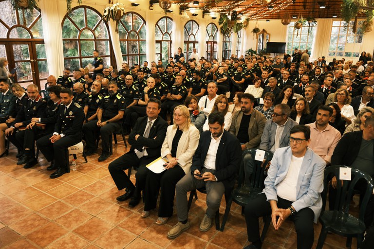 La Policia Local de Cambrils celebra una Diada de Sant Miquel especial l’any del seu 70è aniversari.