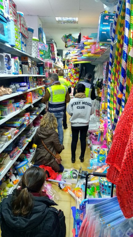 La Policia Local de Cambrils i l’Agència Catalana de Consum inicien la campanya "Joguina Segura".