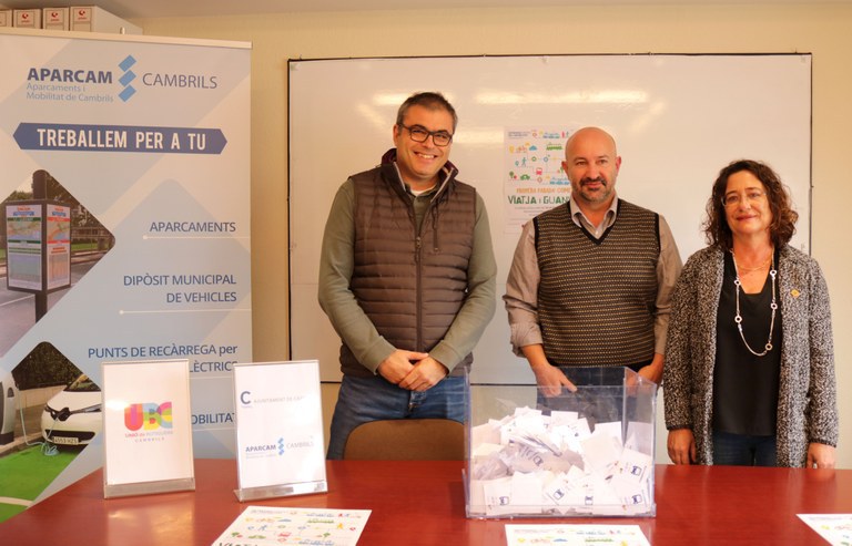 La quarta campanya “Viatja i guanya” premia als usuaris de l’autobús urbà de Cambrils.