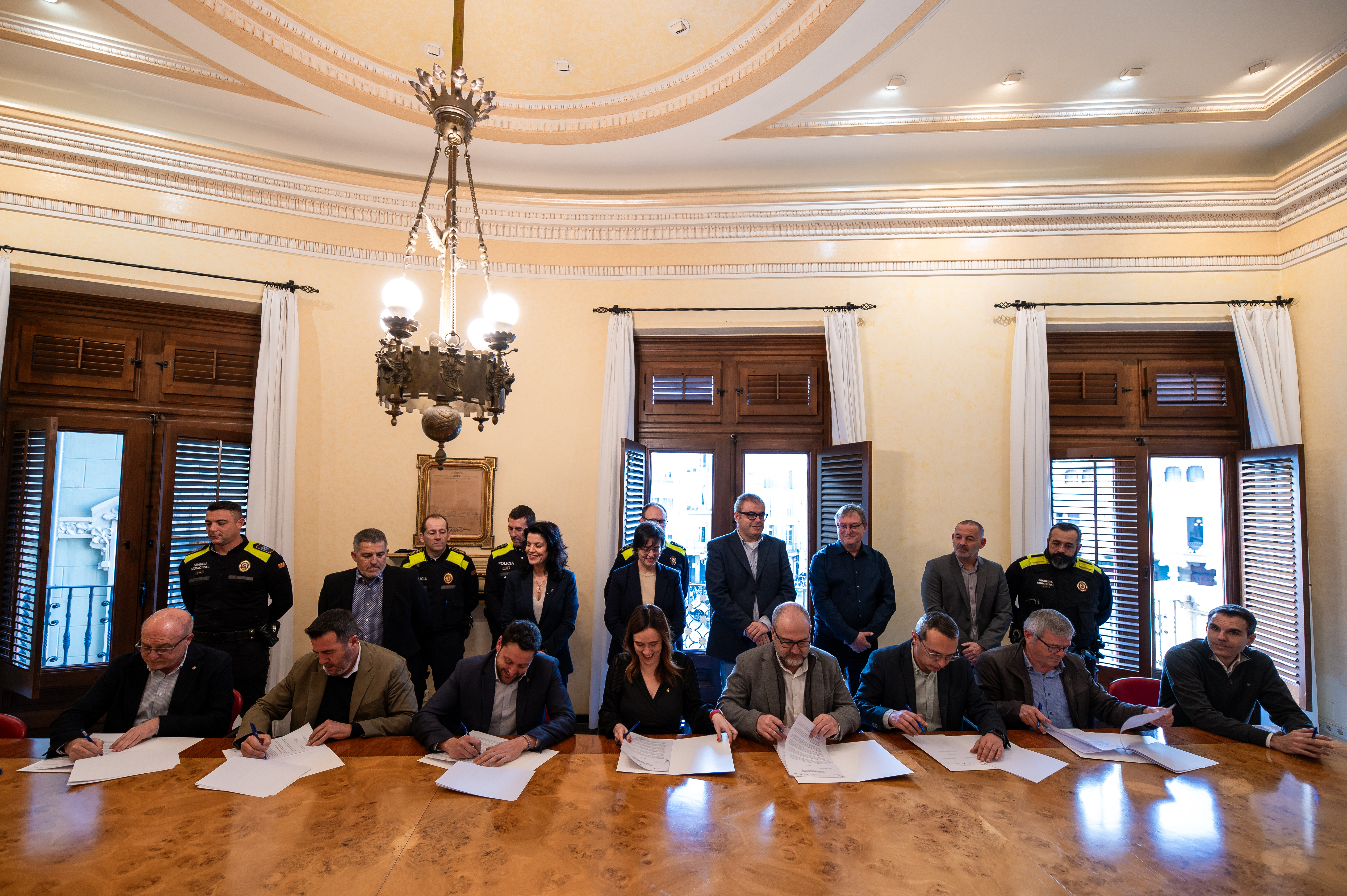 Signatura del conveni de l'App de Seguretat
