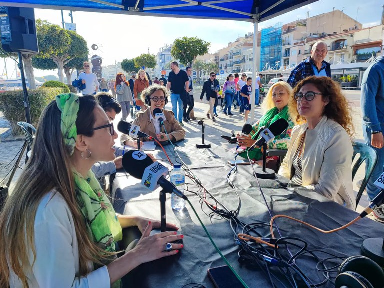 Ràdio Cambrils celebrarà la Diada de Sant Jordi amb dos programes especials amb escriptors locals.