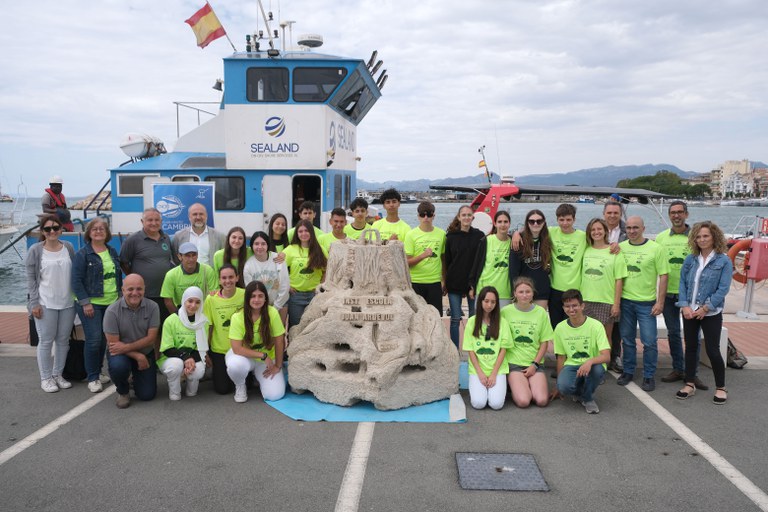 Un biòtop creat per alumnes de l’Institut Joan Ardèvol s’instal·la a la zona de protecció del Cavet.
