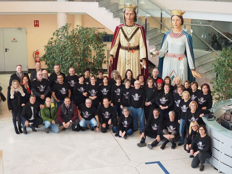 Una trentena de cambrilencs i cambrilenques celebren el seu 60è aniversari .