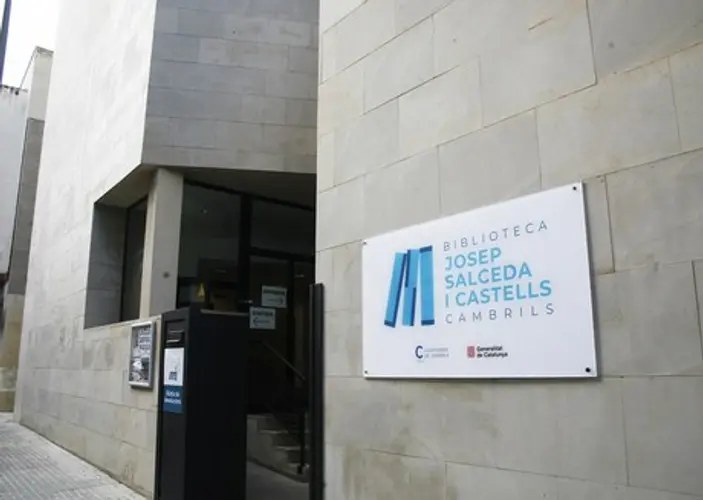 Les Jornades per a la Igualtat de Gènere i el Dia Mundial de la Poesia, presents a la Biblioteca de Cambrils.