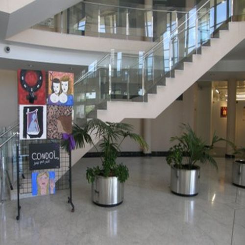 Mural exposat al vestíbul de l'ajuntament
