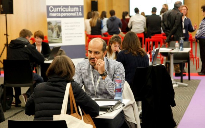 Crea tu 'elevator pitch' para una feria de empleo.